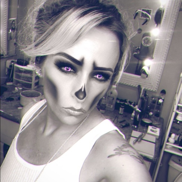 Welcome to my closet !! - Picture 11 of 12